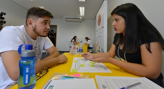 Feira de carreiras do IEL direcionada a estudantes de Goiânia (GO) antes da pandemia